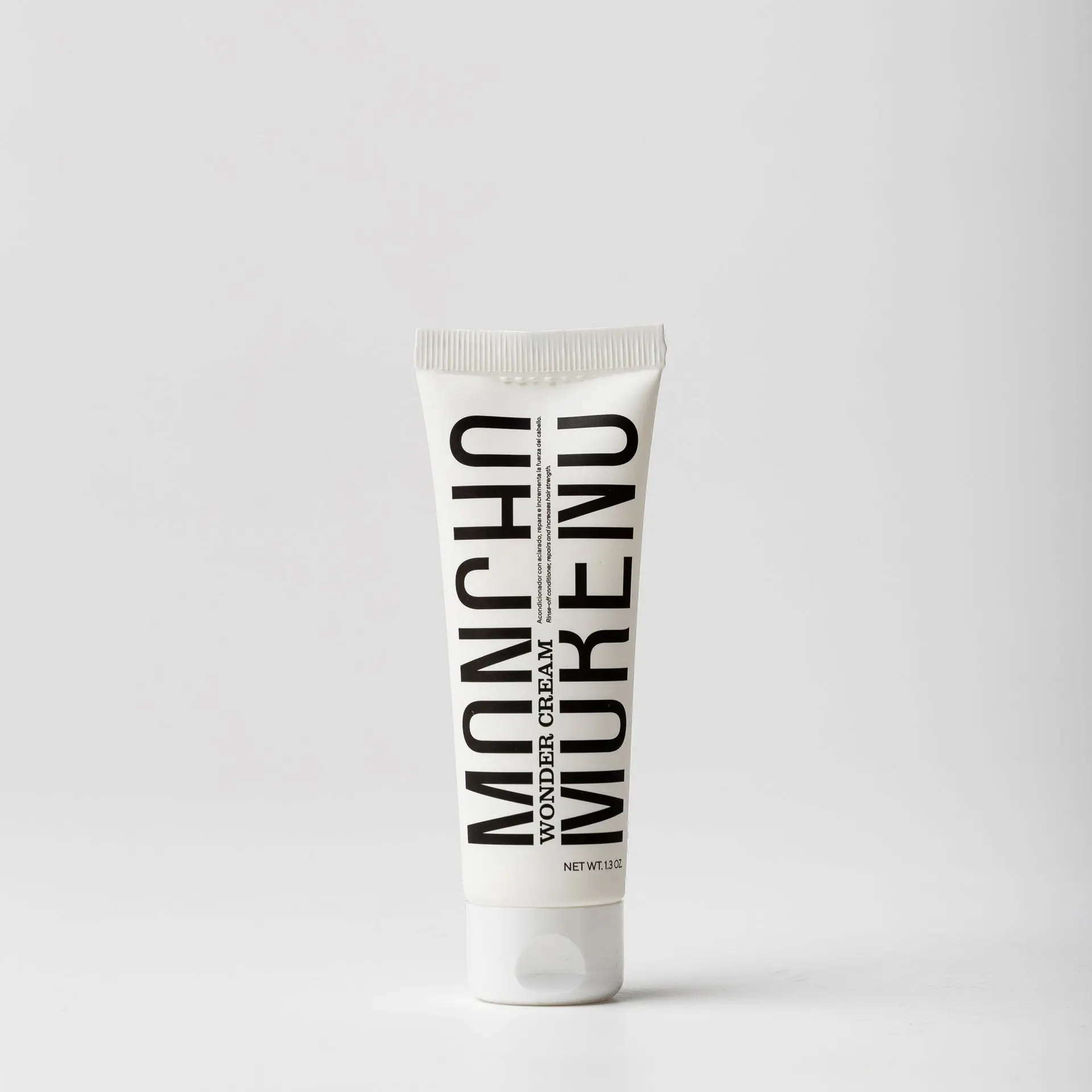 MONCHO MORENO - WONDER CREAM CONDITIONER - Conditioner that strengthens and smooths the hair.