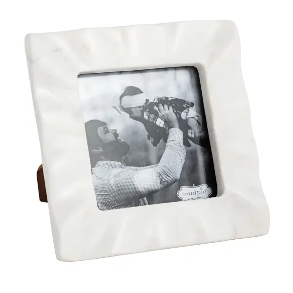 SQUARE RUFFLED MARBLE FRAME