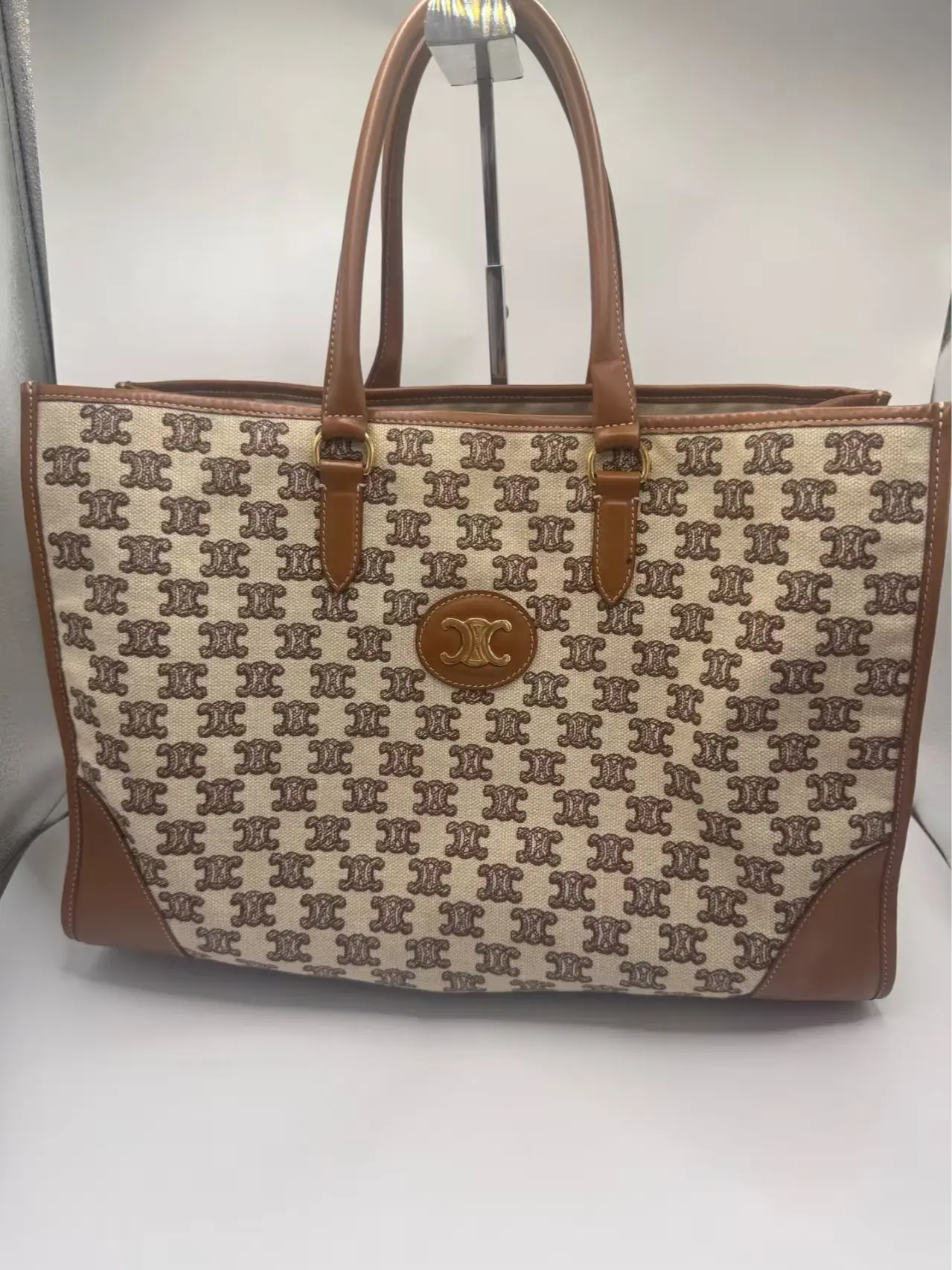 Pre-owned Celine Triomphe Canvas Tote Bag with Leather Trim, Shopping Tote Style, 2020 Date Code, Normal Signs of Wear. Size: 42 × 29 cm.