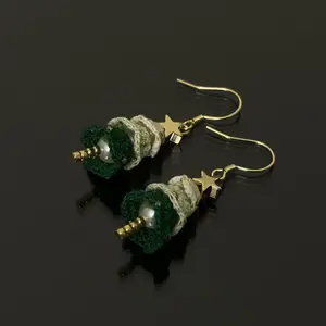 MaPetiteFee Christmas Tree Micro Crochet Earrings, Christmas Jewelry, Festive Accessory, Holiday Fashion Micro Crochet Jewelry Decorative Xmas Tree Design for Christmas Celebration Female Casual Fabric Xmas Gift Earrings Festive