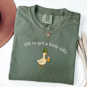 St Patricks Day Shirt, Comfort Colors St Paddys Day Goose T-Shirt, Funny Irish St Pattys Day Tee Lucky