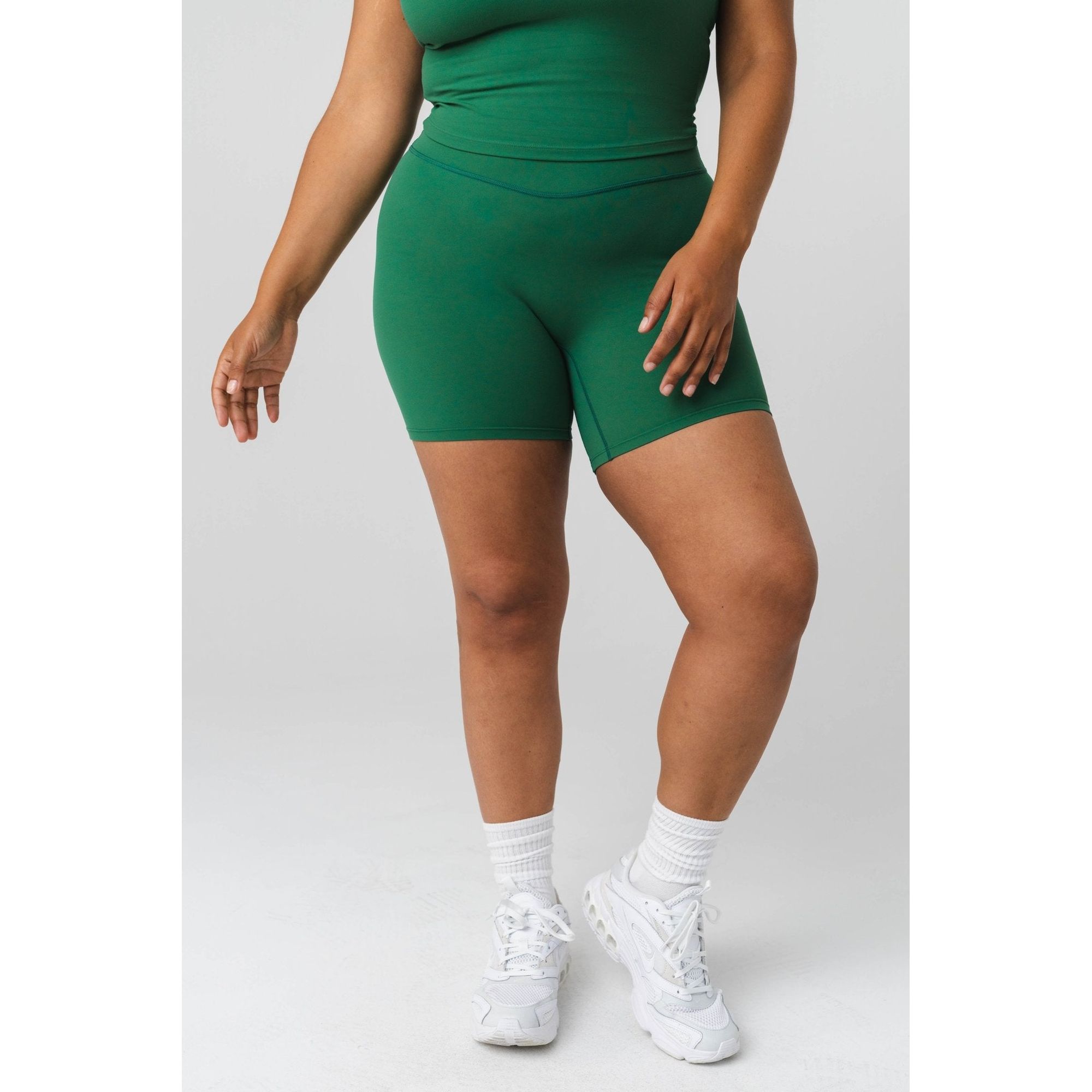 Vitality Cloud II Volley Short Clover