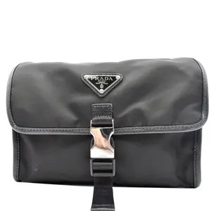 Pre-owned PRADA Nylon clutches & wristlets and Saffiano Leather 3789 Smartphone Case Black