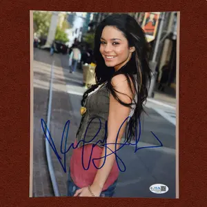 Vanessa Hudgens 8 x 10 Signed JSA Authenticated Photograph