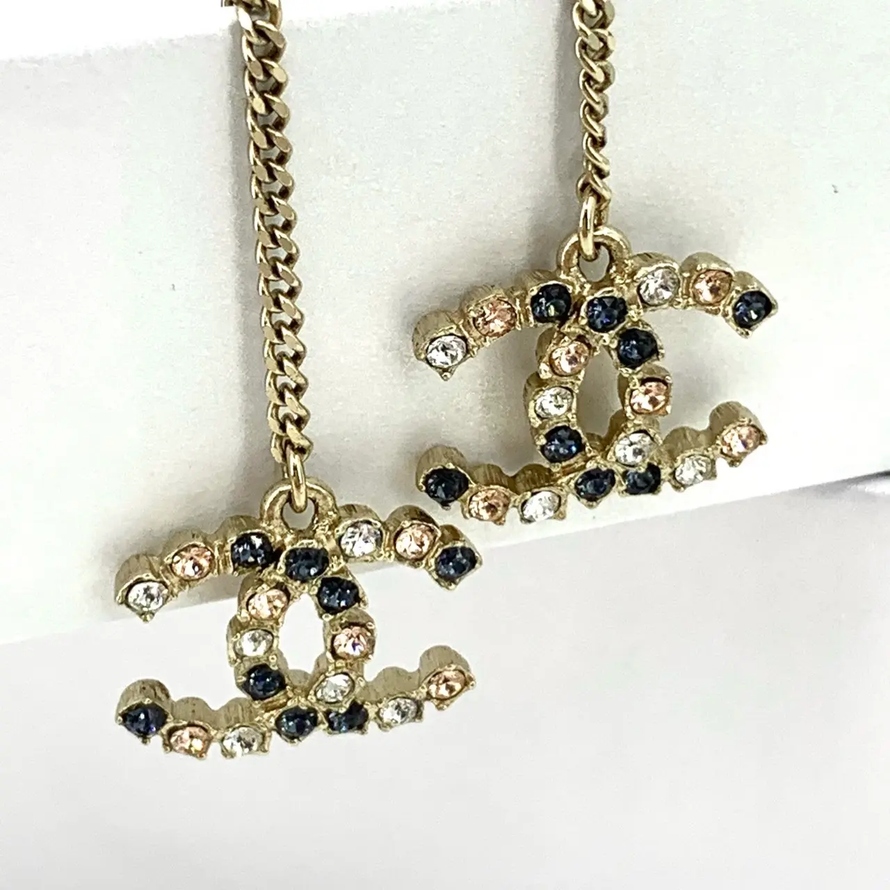 Pre-owned RDLT Chanel Gold Chain Two Tone Crystal CC Stud Earrings H4092