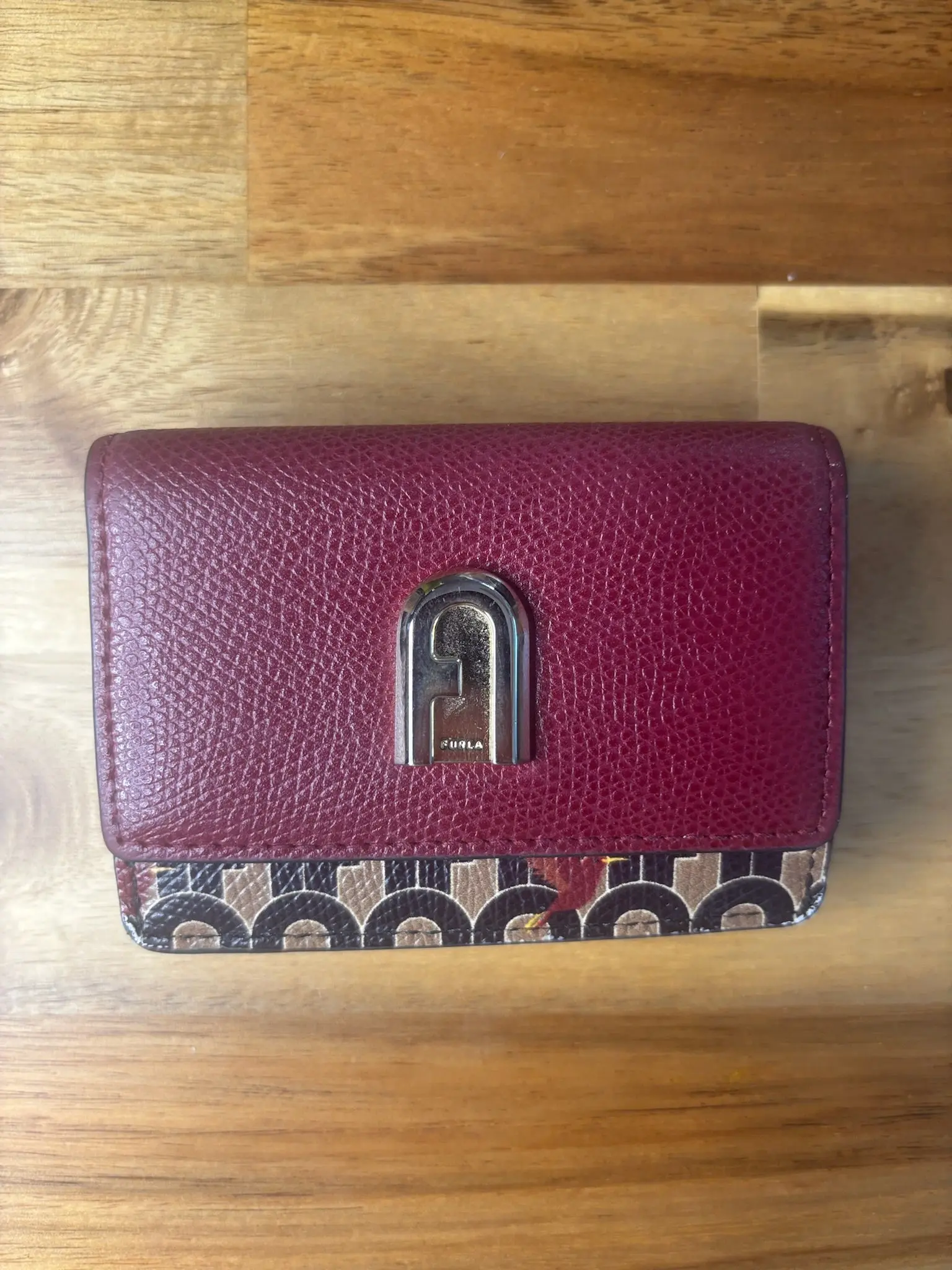 Pre-owned Leather Small Leather Goods Furla Burgundy Tri Fold Wallet