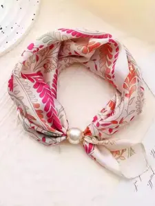 Pearl Magnetic Clasp Necklace Scarf with Ditsy Floral Pendant, Chic Soft Floral Print Scarf for All Seasons, Stylish and Versatile Fashion Accessory