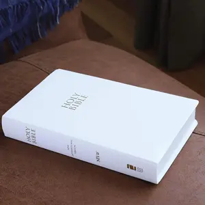 NIV English Gift and Award Bible - Leather-Look, White, Red Letter, Comfort Print with God’s Word, Acts of Kindness, Life-Changing Message of Scripture, List of Miracles and Parables of Jesus