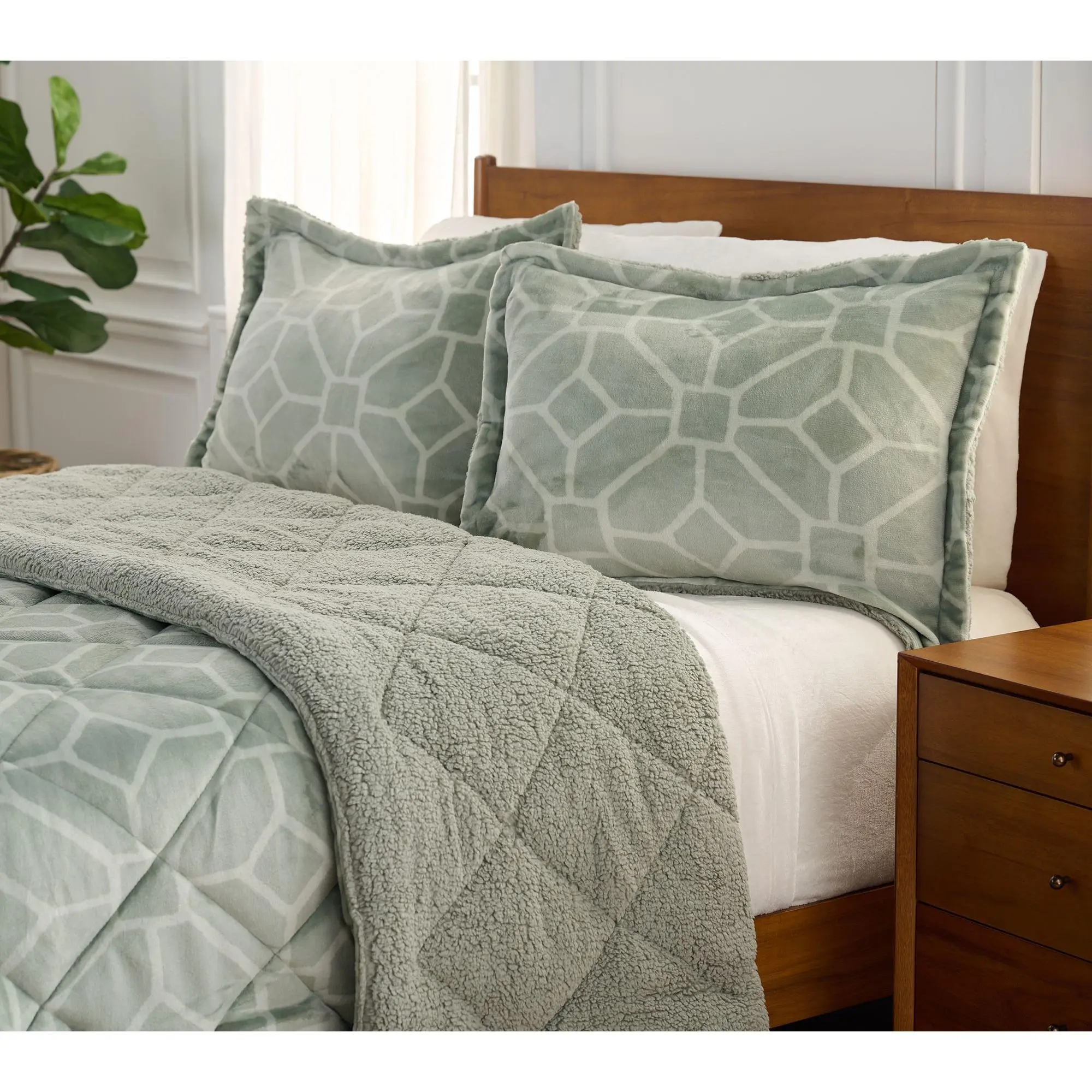 Berkshire Printed Velvetsoft Reverse Sherpa Comforter-King Berkshire Printed Velvetsoft Reverse Sherpa Comforter-King