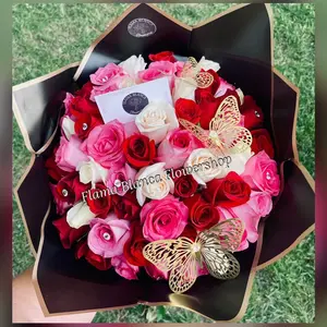 Ramo Buchon 48 natural roses