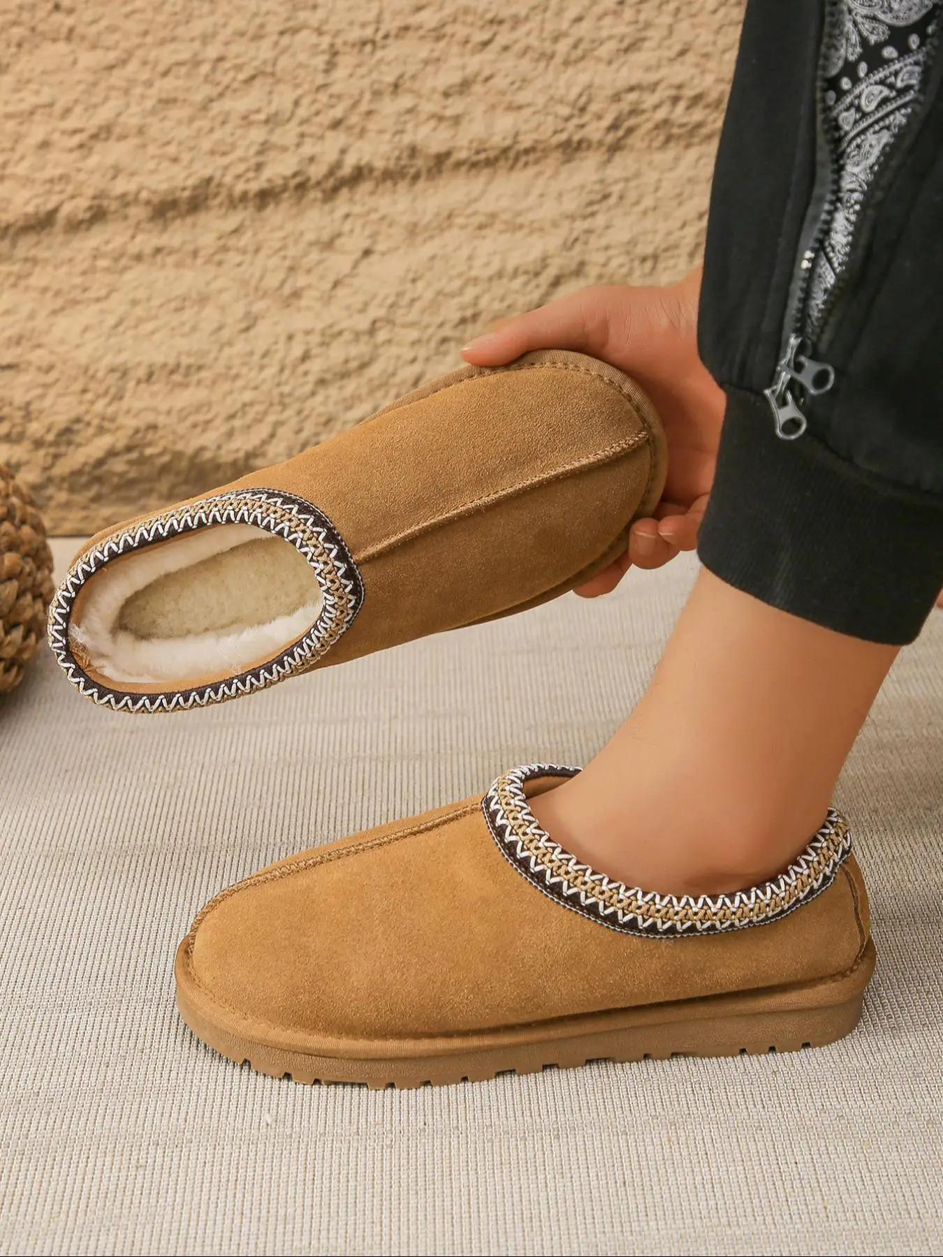 Men's Fashionable Solid Color Warm Slippers, Casual Comfortable Home Slippers for Fall & Winter, Fluffy Plush Lined Slippers for Indoor & Outdoor Wear