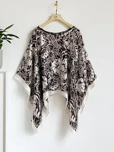 French Luxurious Floral Print Silk Feel Shawl, Windproof Sandproof Casual Soft Scarf Wrap, Fashion Versatile Accessory for Stylish