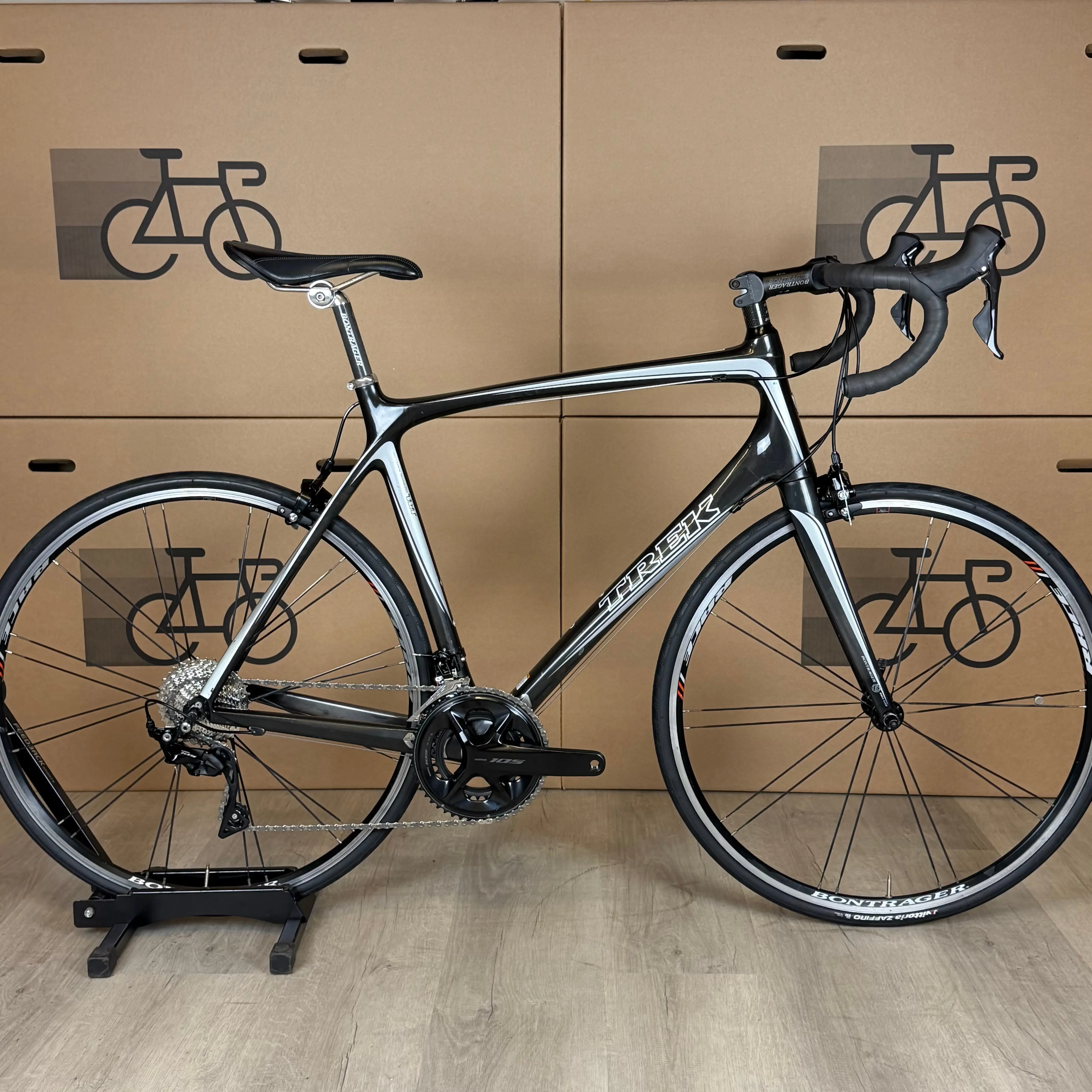 Used Trek Madone 4.5, New 11-speed Shimano 105, Carbon Fiber Road Bike-2008, 58cm