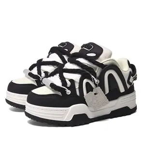 Qianda 2025 new shoes, casual board shoes, couple design bread shoes, thick hemp rope LACES and silver pendants, are suitable for travel and sports