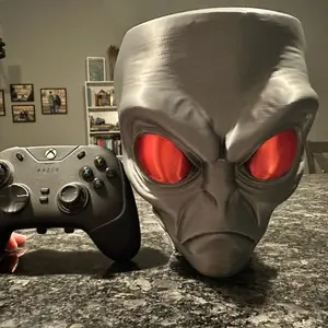 Alien Head Headset Controller Knickknack Holder with Red Eyes Unique Design Accessory for Alien Fans Game Headphones