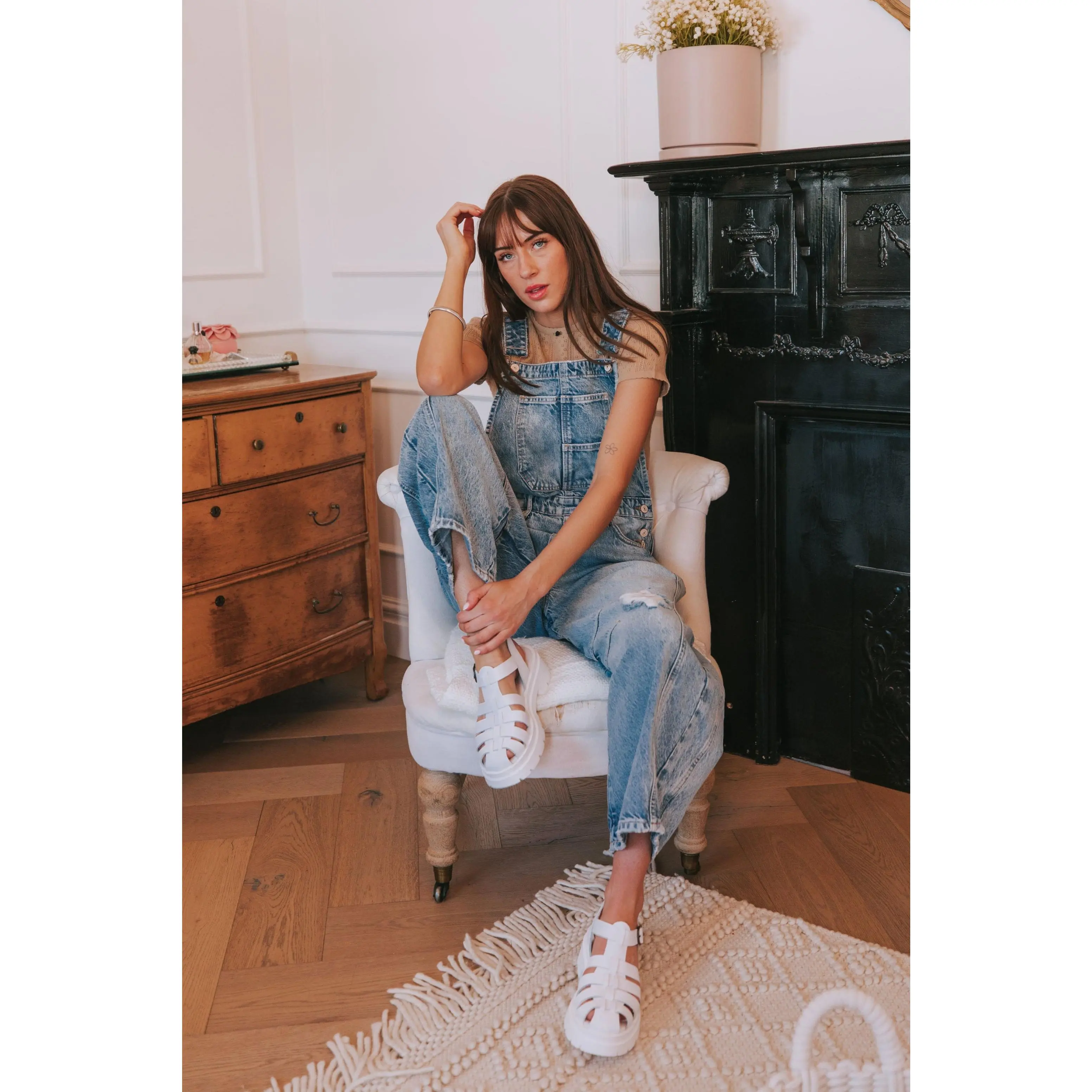 Free People Women's Good Luck Barrel Denim Overalls - Everyday Relaxed-Fit Jumpsuit with Button Details, Tapered Legs, Adjustable Straps for Casual Style, Traditional, Low Iron, Barrel Overalls, Pocket Access, Cold Wash, Cotton
