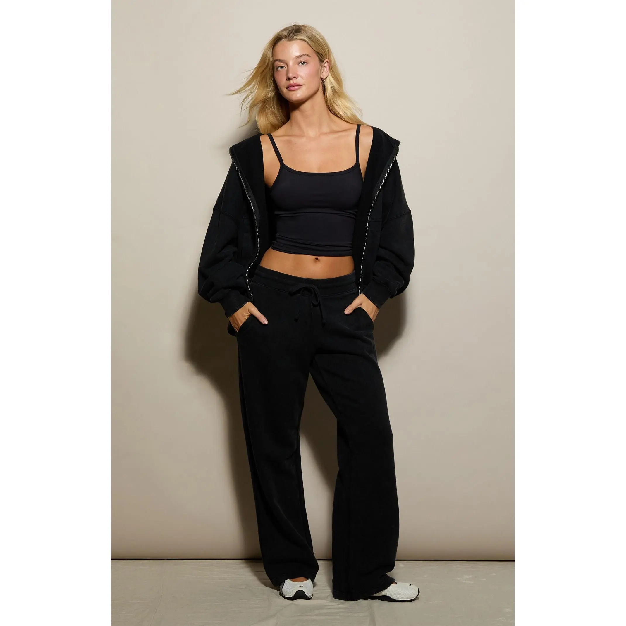 Pacsun Women's Dark Gray Ultra Soft Fleece Straight Leg Sweatpants