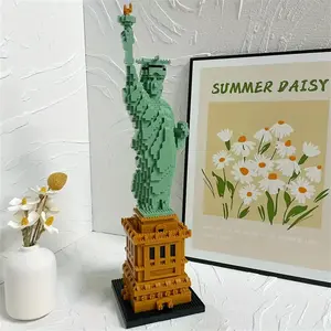 Statue Of Liberty Building Blocks Toy, 2800pcs/box Creative Assembly Toy, Ideal Building Block Toy for Home and Office Decoration