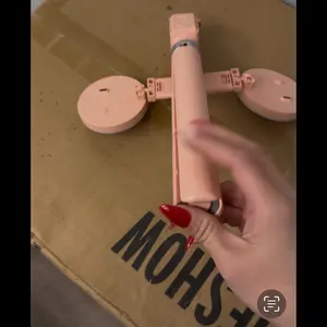 Product Review of New 6 in 1 Selfie Stick With Fill Light, 67" Phone Tripod & Wireless Remote Page Turner,Bluetooth Camera Video Recording Remote,Music Control, for iPhone ,iPad ,iOS,Android from S**a T**o