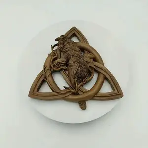 Crow Eagle Carving Rune Resin Wall Hanging Decor, Garden Yard Decoration Statue, Door Hanging Pendant Ornament for Home & Outdoor Use