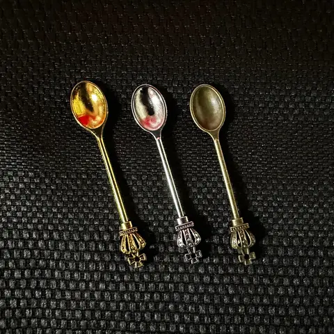 The Charge Spoon - Modern, Dainty Pinch-Sized Culinary Cutlery, Silver Minimalist Spoons with Scoop & Swirl Function, Dinnerware Utensils, Founders Box Incl.