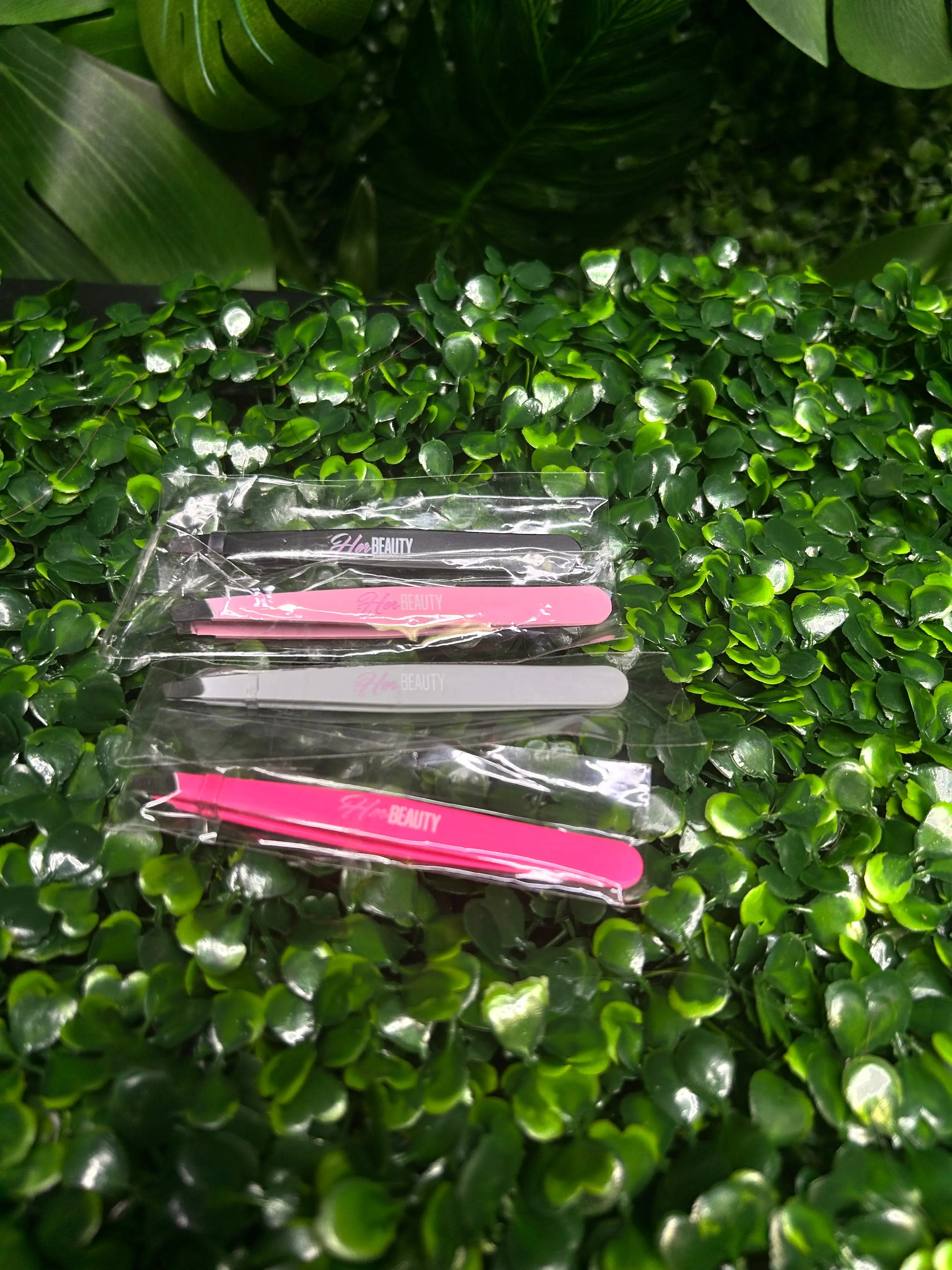 Tweezers