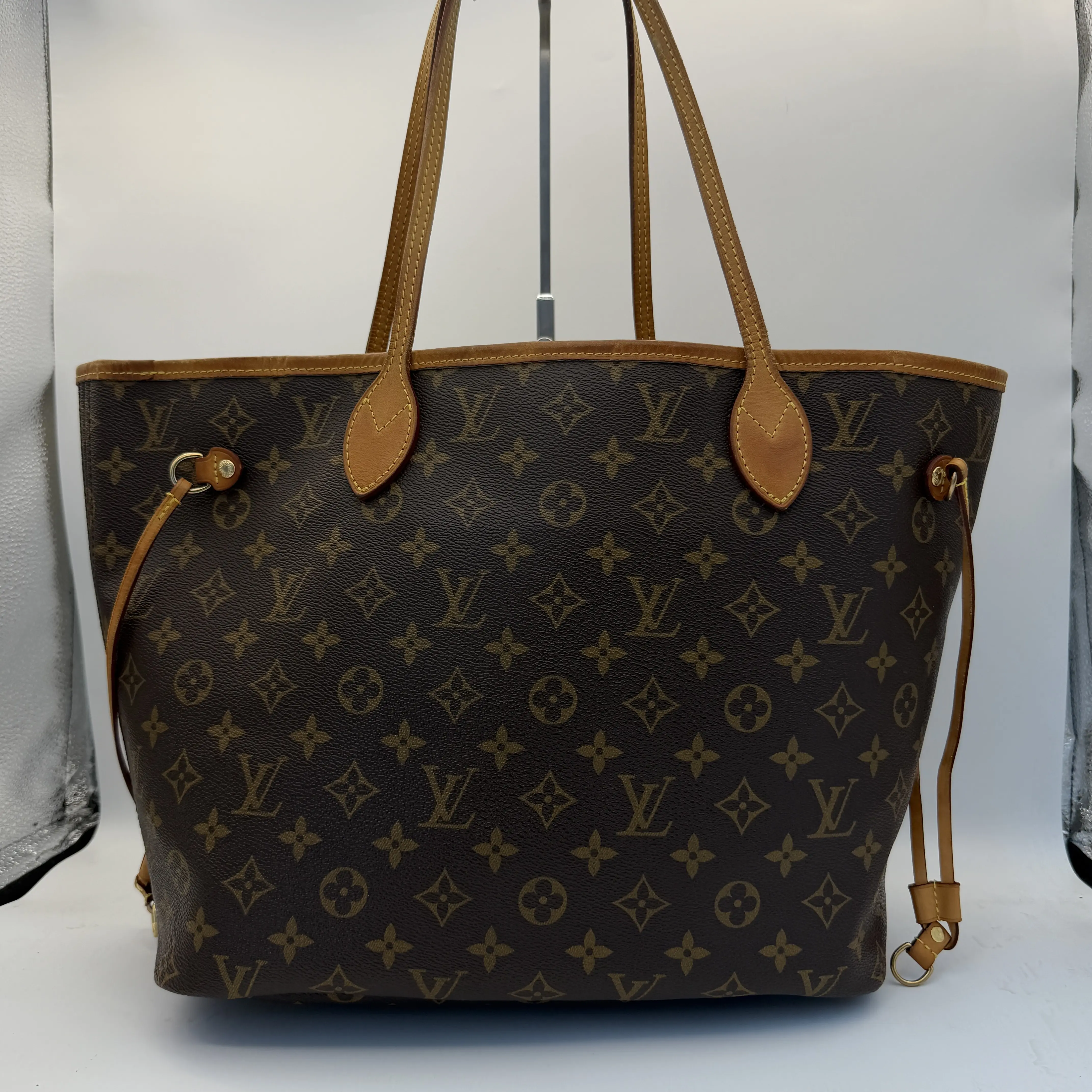 Pre-owned Louis Vuitton Neverfull MM Tote Bag (Classic Monogram Canvas with Pouch)