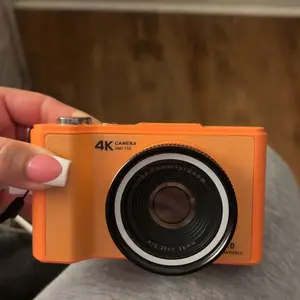 4K Digital Camera for Photography, Auto-Focus 64MP Vlogging Camera for Beginner with 2.4 inch 180° Flip Screen, 18X Digital Zoom Point and Shoot Camera with 32GB Micro SD Card, Perfect Gifts for Halloween and Thanksgiving