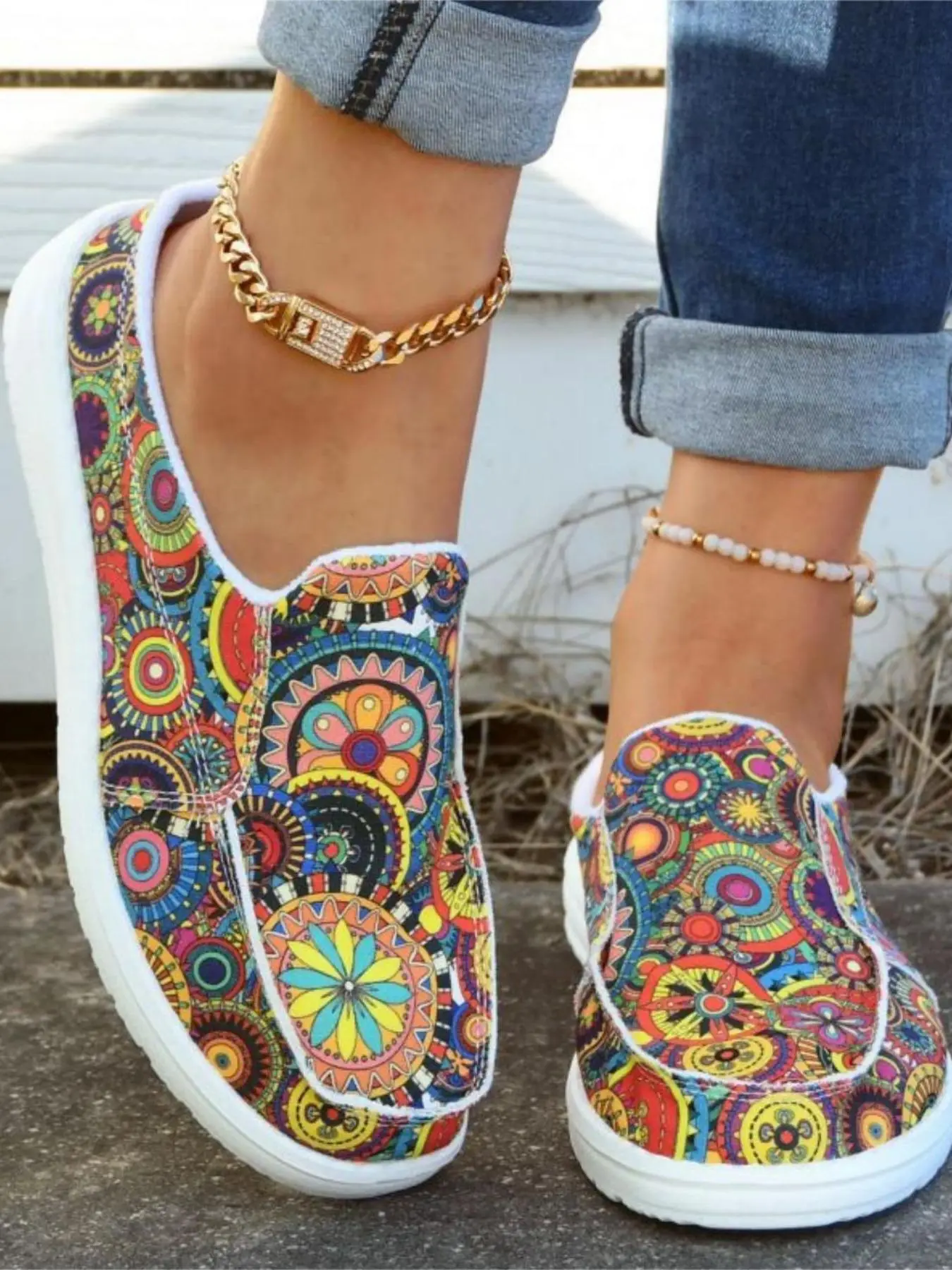 Women's Fashionable Floral Print Slip on Canvas Shoes, 1 Pair Casual Comfortable Low Top Round Toe Shoes for Daily Wear, Perfect for Students and Outd