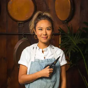 Esther Choi Push Button Take-Apart Precision Shears - 7"