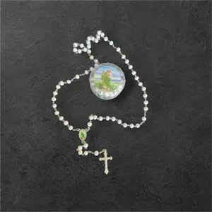 Collar de rosario blanco de San Judas. Collar de oración.