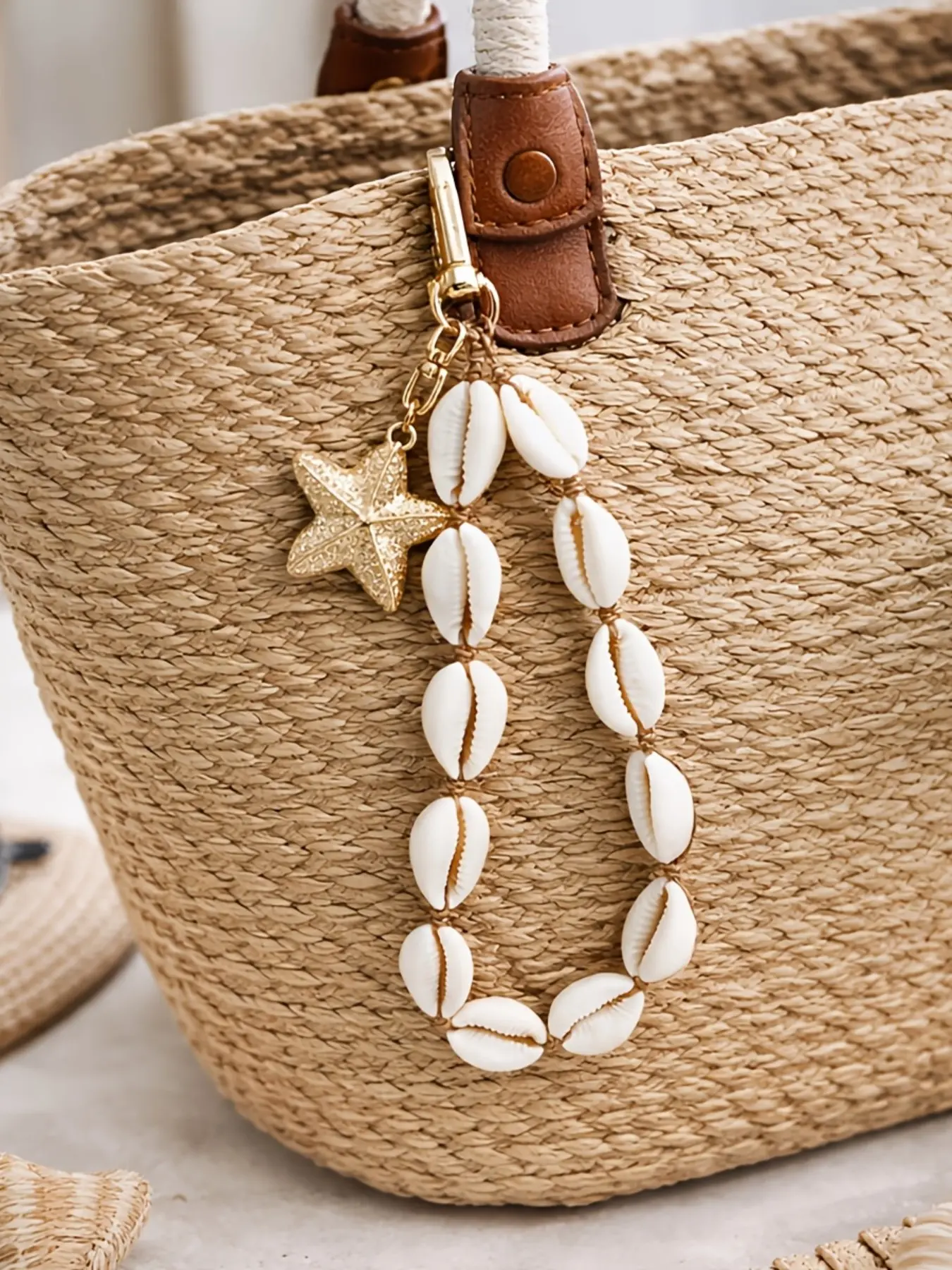 Shell Beach Keychain Phone Chain, Starfish Bag Charm, Creative Car Key Ring Pendant, Stylish and Functional, Versatile Accessory for Keys and Bags