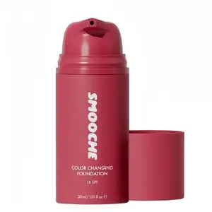Smooche Color Changing Foundation - Skin Tone Adapting Liquid Foundation for Women, Self Adjusting Natural Finish, Blurs Imperfections & Fine Lines, SPF 15, All Skin Types, 1.01 Fl Oz
