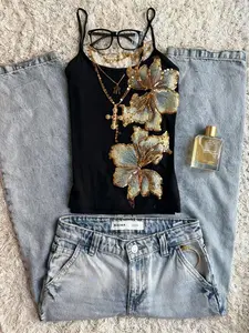 Women's Square Neck Patch Design Sleeveless Tank Top Camis, Fitted, Casual Fashion, Perfect for Dates, Parties, Travel, Stylish and Comfortable