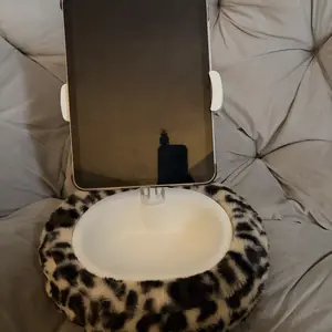 Viozon Tablet Pillow Stand,Kindle Pillow Stand, Compatible with 4-11" Tablet/Phone with Small Bowl, Kindle Holder Accessories,Idea for Reading and Video Watching On Bed