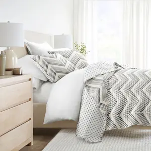 Geometric and Floral Modern Reversible Quilt and Shams Set - Becky Cameron,  Diamond Chevron  / Light Gray, Twin/Twin Extra Long