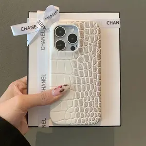 For iPhone 17 Pro Max 16 E 13 14 Plus 11 12 15 Pro Max XR X XS Luxury Crocodile Grain Leather Gradient Hard PC Shockproof Case