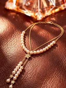 1 elegant double-layer pearl flower necklace, with sparkling pearls and diamond inlaid flower pendant, outlining a gentle and noble atmosphere, suitable for daily commuting, dinners and dates, and also an exquisite gift to convey feelings.