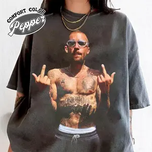 Bieber Finger T-Shirt, Vintage Concert Tee, Style Fan Tee