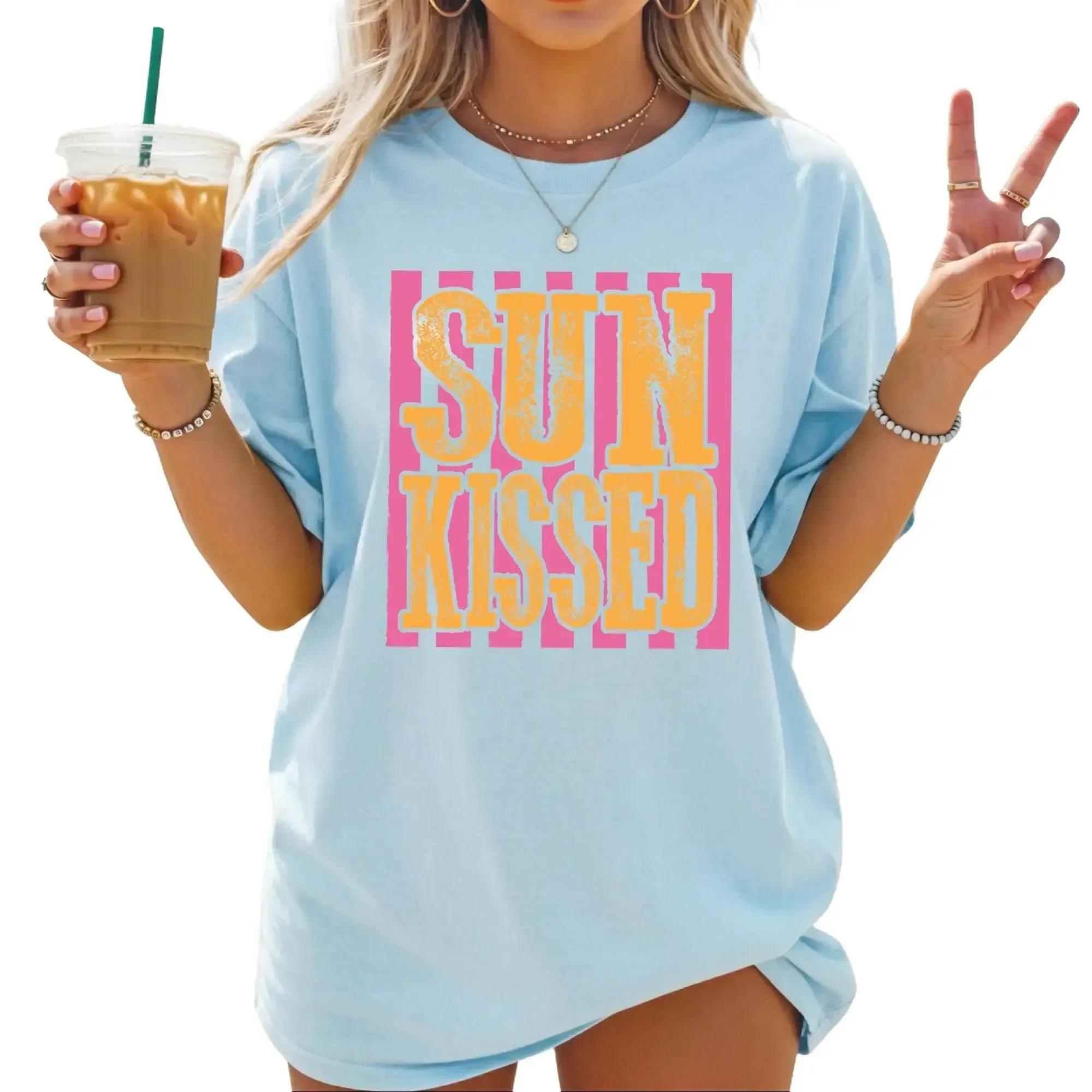 Comfort Colors Sun Kissed Retro Distressed Graphic Tee, Women’s Preppy Summer Beach Aesthetic T-Shirt, Trendy Vacation Oversized Top, Casual Streetwear Gift For Her #SunKissed #SummerVibes #BeachAesthetic