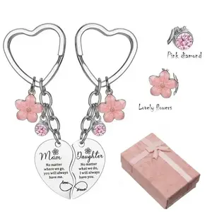 2 Pcs Mother Daughter Heart Matching Keychain Set, Classic Love Heart Keyring Accessories, Thoughtful Keepsake Jewelry Suitable for Mothers Day Gifting And Daily Decoration from Daughter to Mom