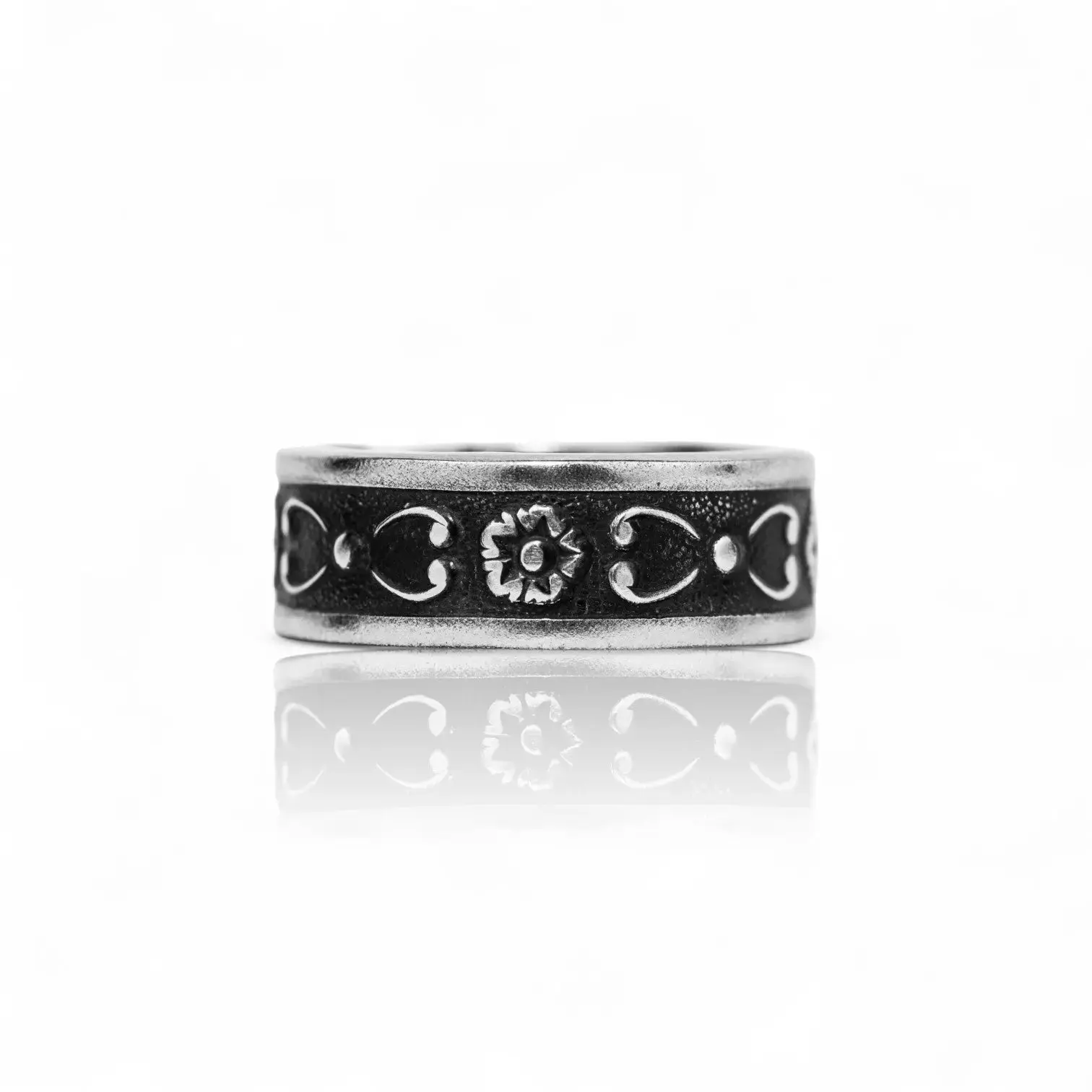 Dark Star - Handcrafted Stainless Steel Geometric Spoon Ring