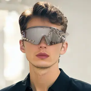 Punk Style Oversized Fashion Glasses with Spiked Frame - Edgy Streetwear One-Piece Glasses for Men & Women, Bold Statement-Making Design, Comfortable Fit & Easy-Care Durable Construction for Concerts, Parties & Casual Attire