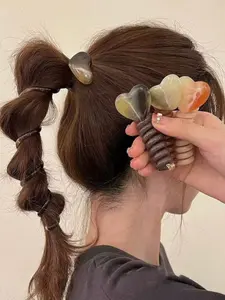 4-Pack Heart-Shaped Hair Ties, Hair Scrunchie, Scrunchies for Hair, Sweet and Cute, Gentle on Hair, Ideal for Daily Use, Women's Fashion Accessories, Simple Design