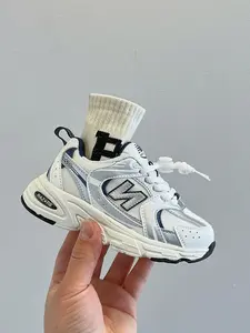 Retro Sneakers 2026 Spring New Blue Color Unisex Mesh Breathable Lightweight Casual Sports Shoes
