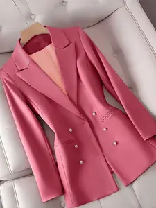 A women's peach-colored half-single-breasted pearl double-pocket suit jacket with a regular shoulder top, suitable for spring and autumn suitable for daily commuting, home wear, and light business.