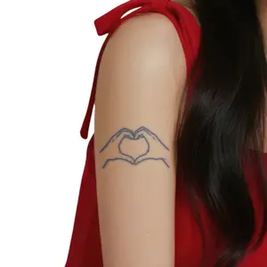 Couple's Valentine's Day Heart-Shaped Hand Temporary Tattoo Sticker, Temporary Fake Tattoo, Magic Tattoo Waterproof & Long-Lasting 7-15 Days Herbal Semi-Permanent Tattoo Realistic Tattoo Effect for Arms & Hands Waterproof Temporary Tattoos