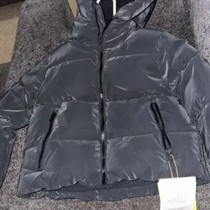 All In Motion Girls' Midweight Puffer Jacket - Water-Resistant Hooded Coat, Zip Up Jacket, Warm Jacket