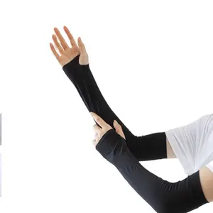 White arm sleeves black 1 pair