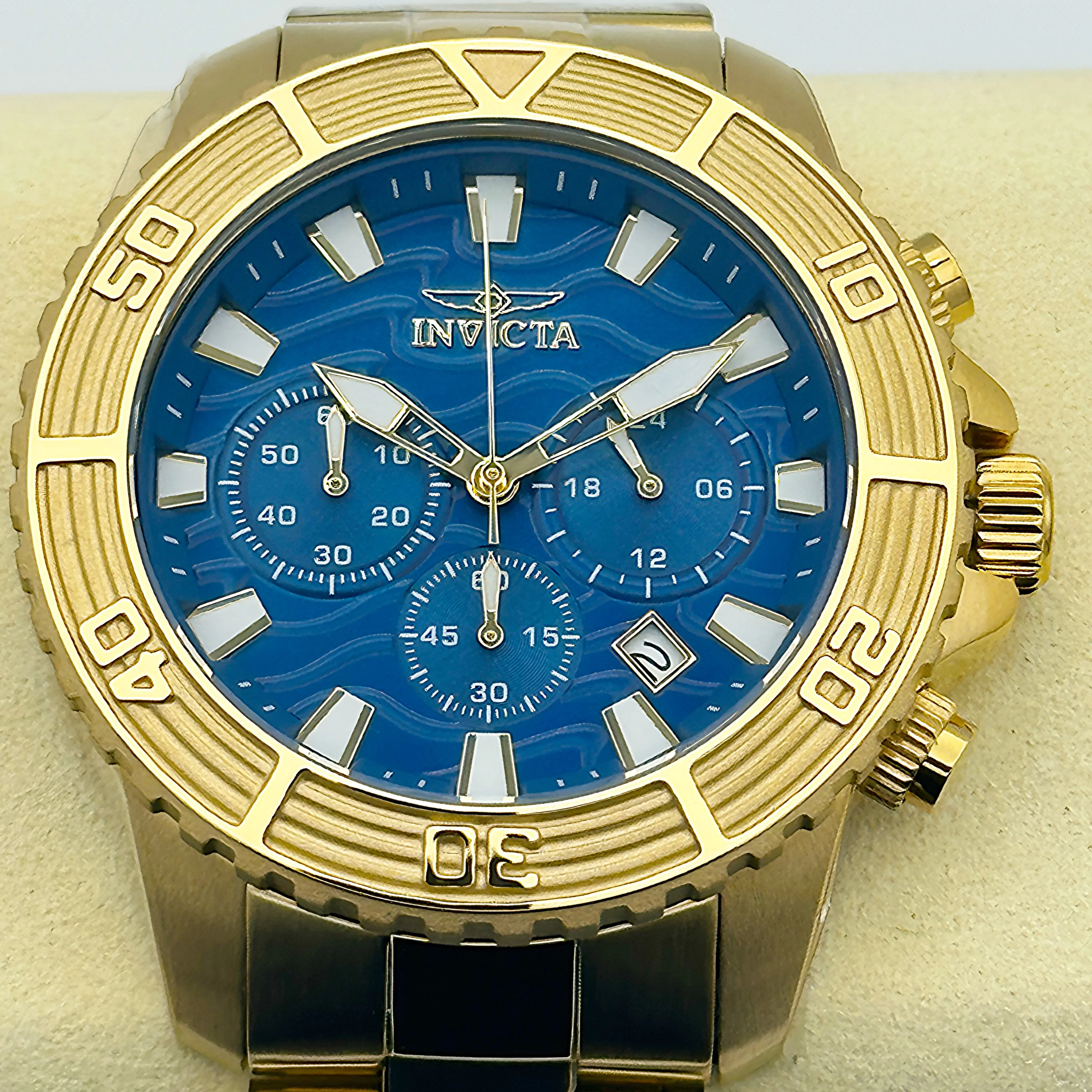 Invicta Pro Diver Men's Modern Fashionable Wristwatch with Gold Ion-Plated Metal Bracelet, Round Shape Blue Chronograph Dial, Quartz Analog Movement, Luxury